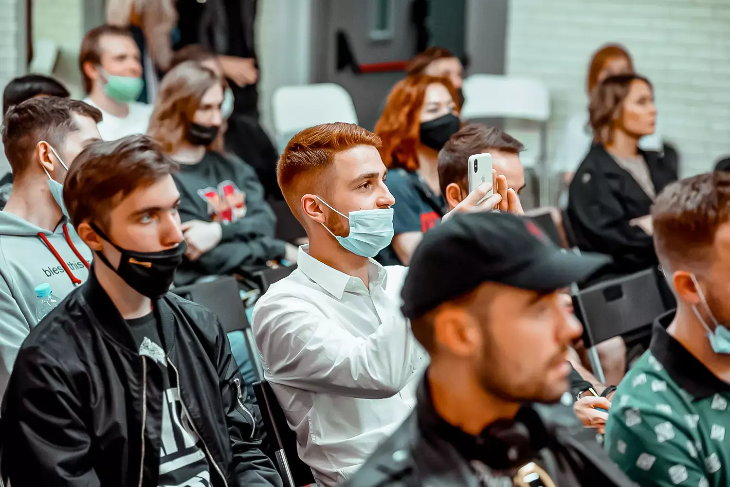 Слайд из ф отографий школы Pioneer DJ School